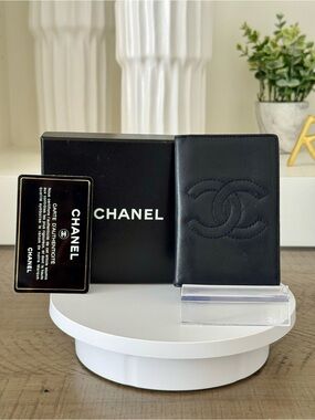 CHANEL Vintage Black Lambskin CC Card Case/Bifold Compact Wallet with COA Card